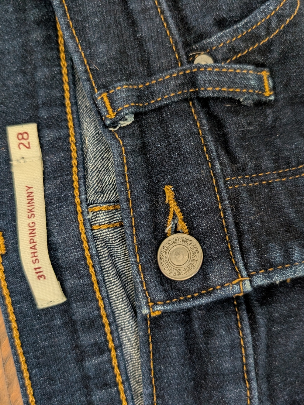 Levi's 311 Shaping Skinny Jeans - Dark Blue